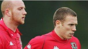 Craig Bellamy gyda John Hartson