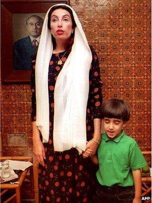 File photo of Bilawal and his mother, Benazir Bhutto, in 1993