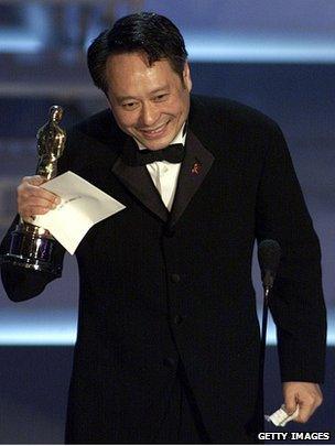 Ang Lee accepts his Oscar in 2001