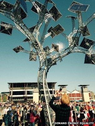 Solar tree planned in Millennium Square, Bristol