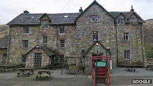 The Drovers Inn >> One Dead After Drover S Inn Caravan Blaze Bbc News The Drovers Inn >> One Dead After Drover S Inn Caravan Blaze Bbc News