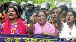Les manifestants du Bangladesh de l'opposition de 2006