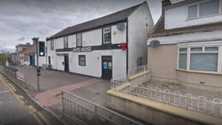 White House Bar in Holytown