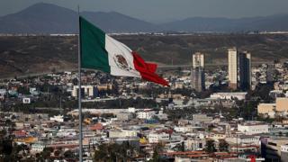 Флаг на мексиканской границе США