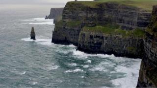 Falésias na Irlanda
