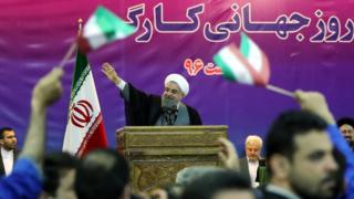 حسن روحانی در مراسم روز جهانی کارگر در مقبره آیت الله روح الله خمینی