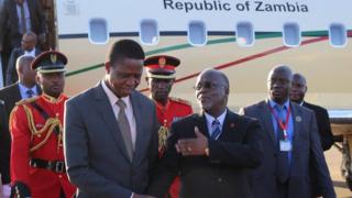 Rais Edgar Lungu wa Zambia na mwenzake wa Tanzania Pombe Magufuli