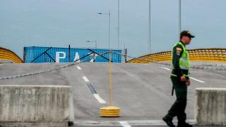 Puente Tienditas bloqueado