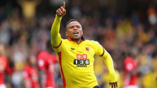 Juan Zuniga wa Watford yigina igitsindo ca kabiri yari amaze kwinjiza