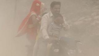 One family dey struggle wit di effects of air pollution inside Delhi