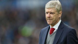Arsenal coach Arsene Wenger wey one comot