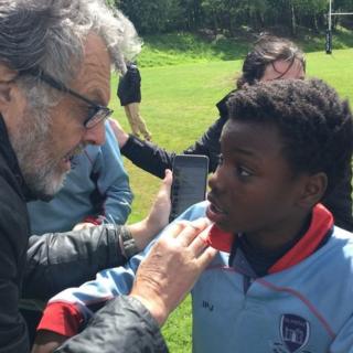 John Pierce Jones a Iwan
