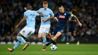 Manchester city beats Napoli 2-1