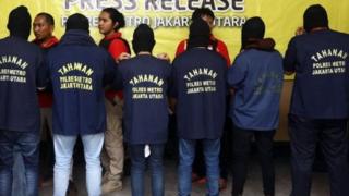 Ba a haramta luwadi ba a Jakarta amma 'yan sanda sun ce za a tuhumi mutanen karkashin dokar da ta haramta batsa