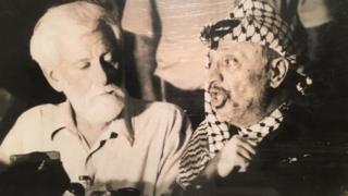 عرفات وأفنيري