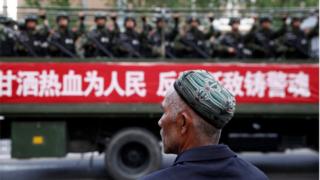 Uighur looks into military police in Xinjiang