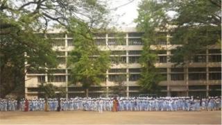 ঢাকার পুরোনো নামী স্কুলগুলোর একটি ভিকারুন্নিসা স্কুল