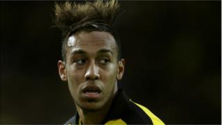 Selon son entraîneur, la mise à l'écart d'Aubameyang s'arrête au match de mercredi, lors duquel il serait allé à Milan.