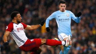 Pep Guardiola alidai kwamba wachezaji wake wanafaa kulindwa sana na marefa.