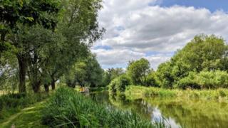 The Kennet and Avon Canal between Hungerford and Marlborough
