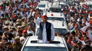 अखिलेश यादव