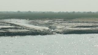 ঠেঙ্গারচর এখনও জনবসতিহীন একটি চর