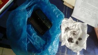 বিস্ফোরণ স্থল থেকে হামলার আলামত সংগ্রহ করা হয়েছে