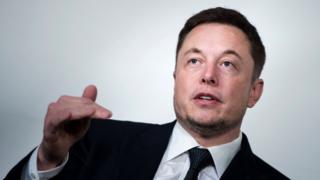 Элон Маск, генеральный директор SpaceX и Tesla, выступает на Международной конференции по исследованиям и разработкам космических станций в отеле Omni Shoreham 19 июля 2017 года в Вашингтоне, округ Колумбия.