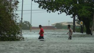 Улицы Ведадо стали каналами после урагана Ирма