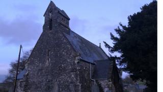 eglwys llanfihangel-yng-ngwynfa