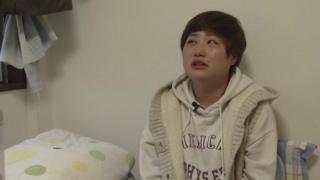 ผู้หญิงกำลังร้องไห้