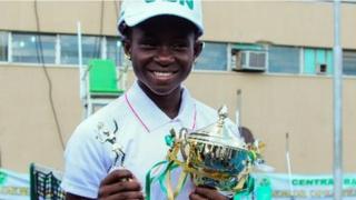 Marylove to gbe ife ẹyẹ dani