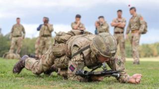 Di goment go also comot di limit for di number of Commonwealth citizens wey fit join di UK army