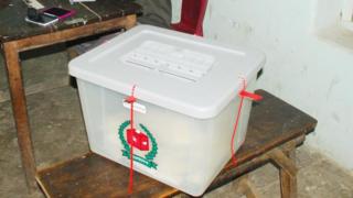 নির্বাচন