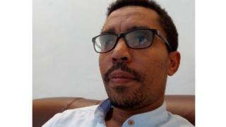 በአዲስ አበባ ዩኒቨርስቲ በቢዝነስና ኢኮኖሚክስ ፋከልቲ ያስተማሩትንና የዓለም አቀፉ የቢዝነስ ጥናት ኩባንያ ዴሎይት የኢትዯጵያ ቢሮ የሂውማን ካፒታል ሥራ አስኪያጅ የነበሩት አቶ ሙከሚል በድሩን