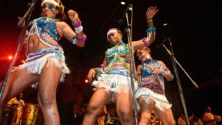 Femi dancers