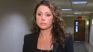 Rebecca Bredow ayaa ninkeedii hore ka diiday in wiilkooda loo tallaalo