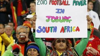مشهد من بطولة كأس العالم لكرة القدم عام 2010 في جنوب أفريقيا