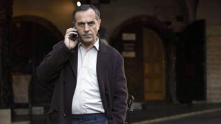 Кадр из сериала "Макмафия"