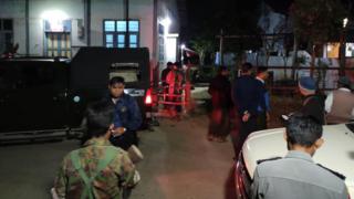 ဦးမောင်မောင်လတ်နေအိမ်