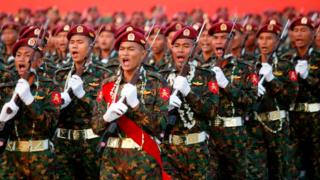 နေပြည်တော်က တပ်မတော်နေ့ အခမ်းအနားတစ်ခုမှာ တွေ့ရတဲ့ စစ်သည်တော်များ