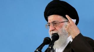 بگو مگوی روحانی و لاریجانی