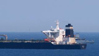 Ubwoto butwara ibitoro bwa Irani bufashwe n'ubwato bw'ingwano bw'Ubwongereza ejo itariki 04/07/2019 i Gibraltar