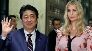 日本首相安倍晋三和伊万卡