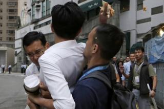 CY Leung oo cunto lagu tuurayo markii uu u yimid in uu codeeyo