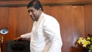 රවි කරුණානායක
