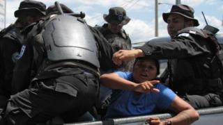 Mujer detenida