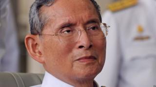 Le palais royal de Thaïlande a annoncé dimanche que l'état de santé du roi n'était "pas stable".