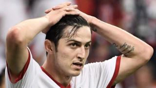 Dan wasan gaba na Iran Sardar Azmoun