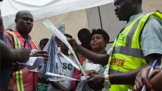 INEC ta kirkiro wadannan matakan ne don wayar da kanb mutane kan hanyoyin jefa kuri'a